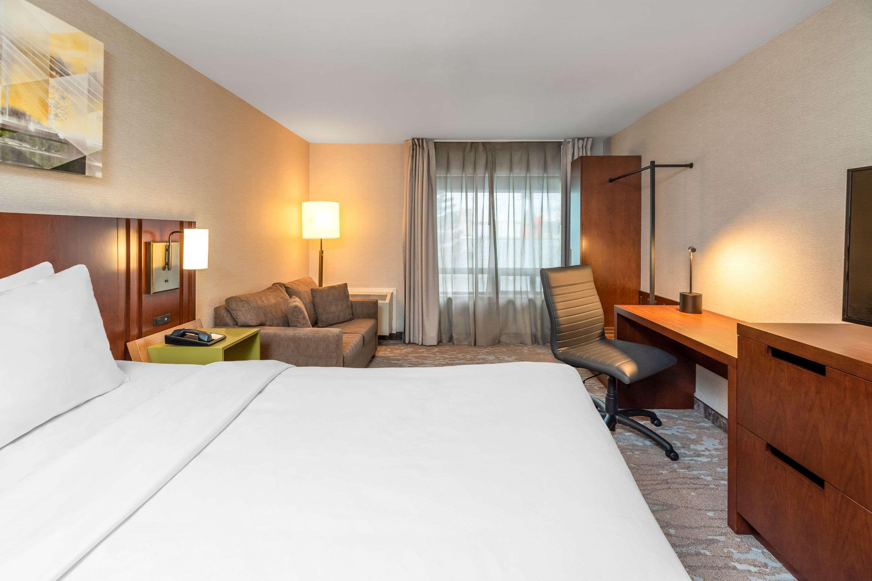 Comfort South Shore Inn 3*