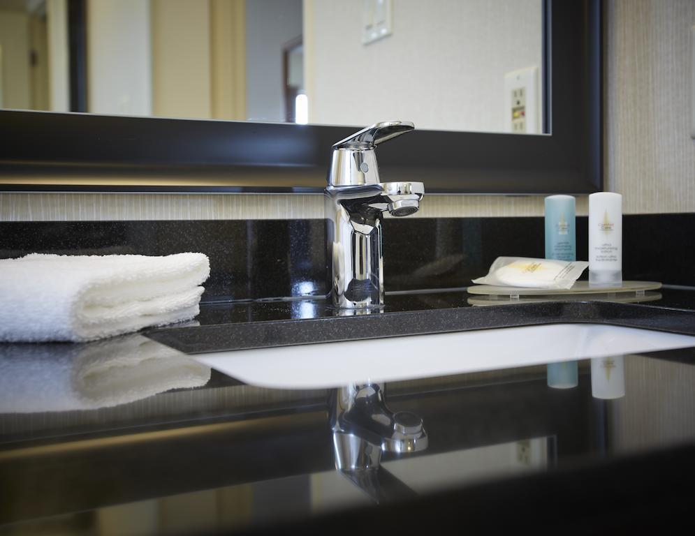 Comfort South Shore Inn